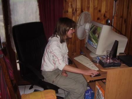 Claire ki joue o sims (ch&eacute; mwa)