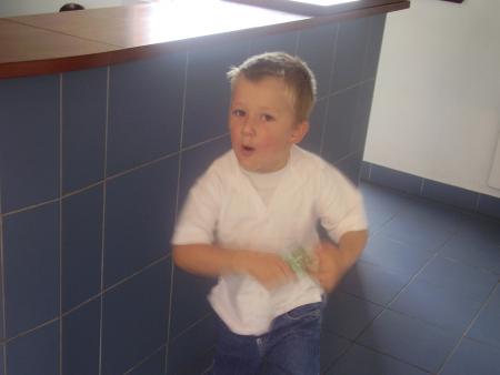 mon tit chou de hugo !!